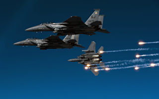 美F-15E「攻擊鷹」戰機仍强大 可随時待命