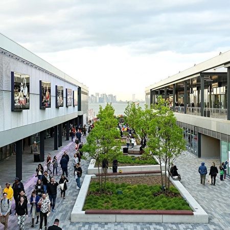 levi's empire outlets