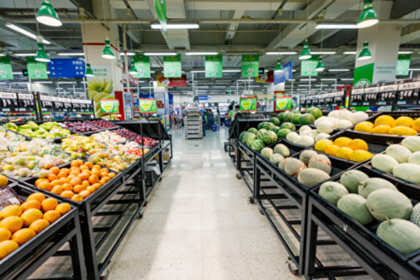 应对食品价格将高涨 超市开始大量囤货