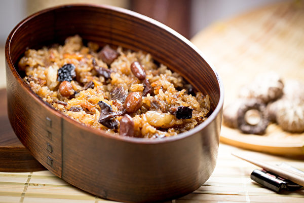 糯米不易消化，由糯米煮成的油飯，平時容易胃脹氣的人要少吃。(Shutterstock)
