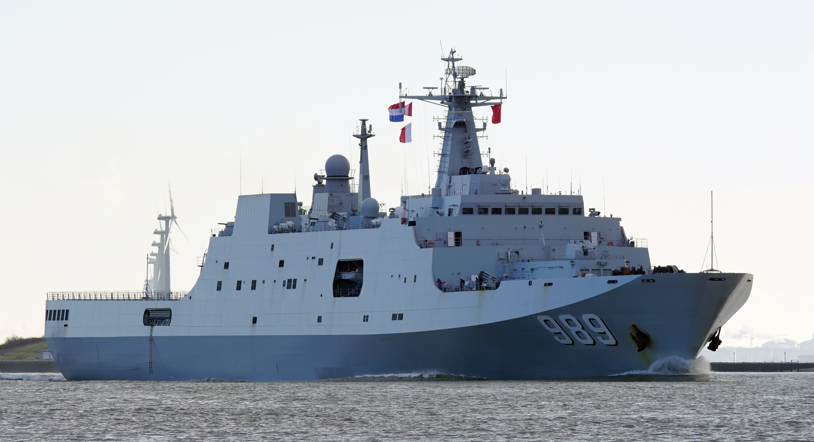 共軍造兩棲攻擊艦台立委：亞洲麻煩製造者| 王定宇| 大紀元
