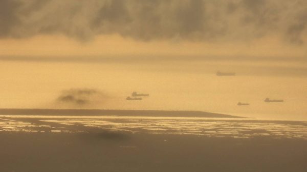 罕见 摄影师在阿里山拍到外海船队及云瀑云海