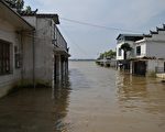 大陆网络大V称洪水可成旅游资源 网民狠批