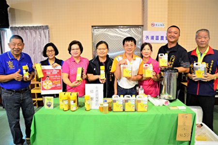 外埔區地推出的產銷履歷「蜜食」也很有特色，外埔區有許多優秀的養蜂人生產大量的臺灣蜂蜜，都是經過臺灣中興大學驗證中心驗證過的真蜜。