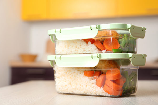 蔬菜、米飯、海鮮⋯不同剩菜剩食能保存多久？(Shutterstock)