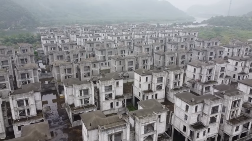 A large unfinished residential project in Xikou city, Zhejiang Province, China. (Video screenshot)