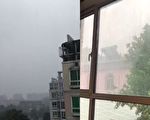 【視頻】北京降雨現9級大風 402航班取消