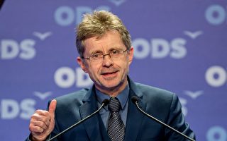 捷克议长反对总统亲共 盼重启哈维尔民主外交