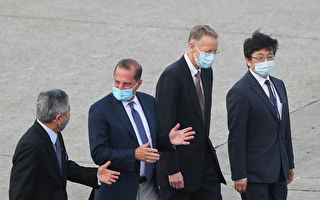 美卫生部长率团抵台 机场完成中共肺炎病毒检测