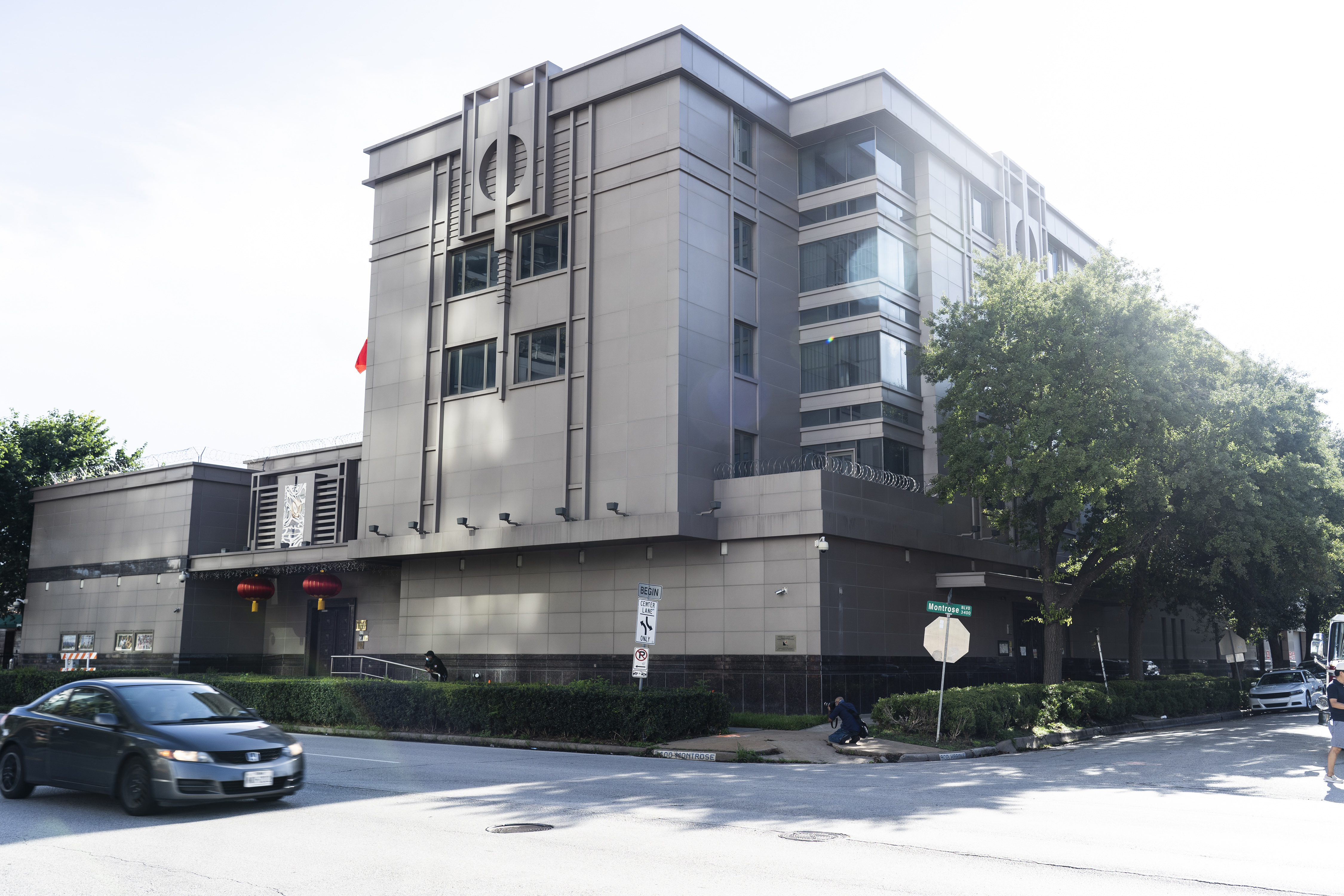 中共驻休斯顿领事馆被查出勾结墨西哥毒枭,利用运毒路线偷运情报员,携情报从墨西哥运返大陆。 (Go Nakamura/Getty Images)