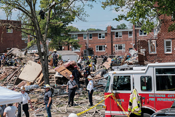组图：美国巴尔的摩民宅瓦斯爆炸致1死7伤