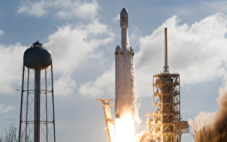 甲烷发动机崭露头角 SpaceX蓝源竞相发展