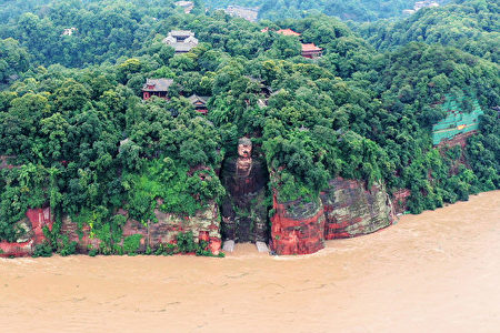 铃兰 又见乐山大佛 弥勒大佛 庞然气势 法轮大法好 大纪元