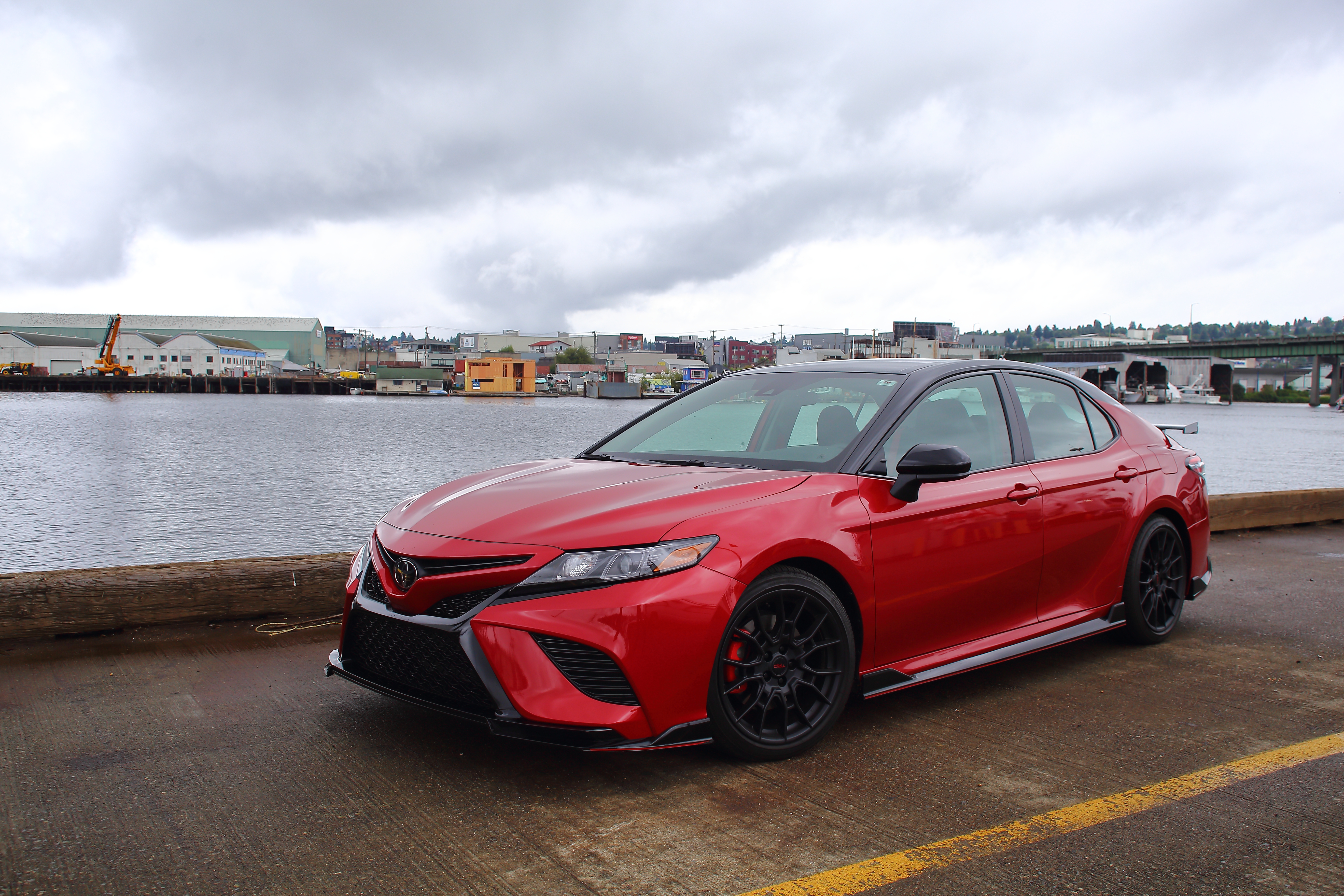 2020 Toyota Camry TRD。(李奧/大紀元)