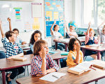 纽约中小学即将开学 州长推学区疫情整合网站