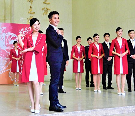 中國醫大「紫薔薇親善大使」精彩亮相。