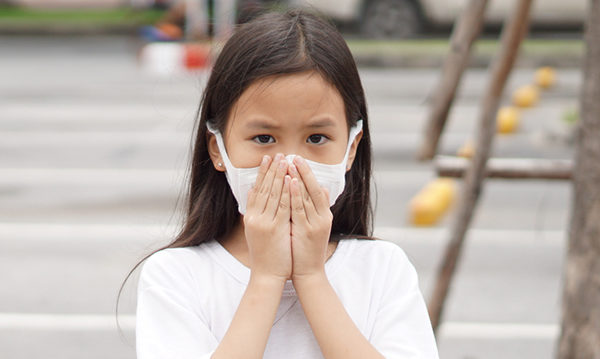流感疫苗有不必打针的“喷鼻式疫苗”，是否有效？哪些人不适合？(Shutterstock)
