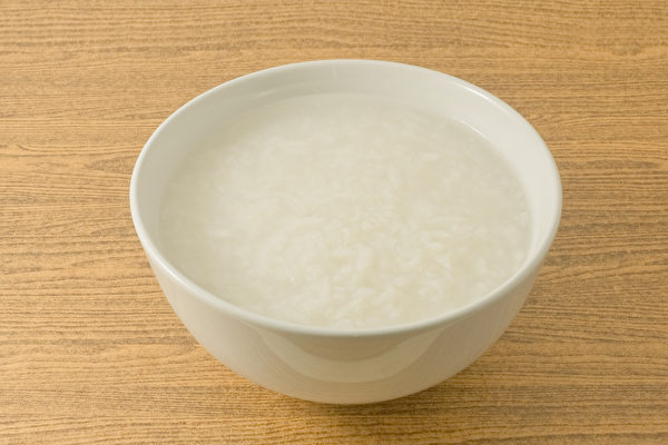 古人称粥饭为“世间第一补人之物”，又以粳白米熬粥最好。(Shutterstock)