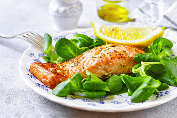 地中海饮食结合间歇性断食法，是理想的护心饮食。(Shutterstock)