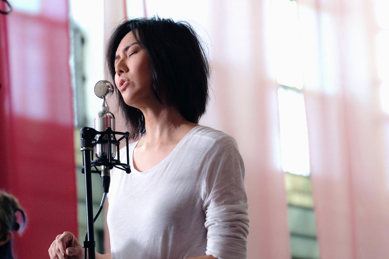 孫燕姿線上音樂會升級演出不改清新本色出場 大紀元