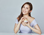 “懒美保养”省时省力 王宇婕靠蜂王乳冻龄