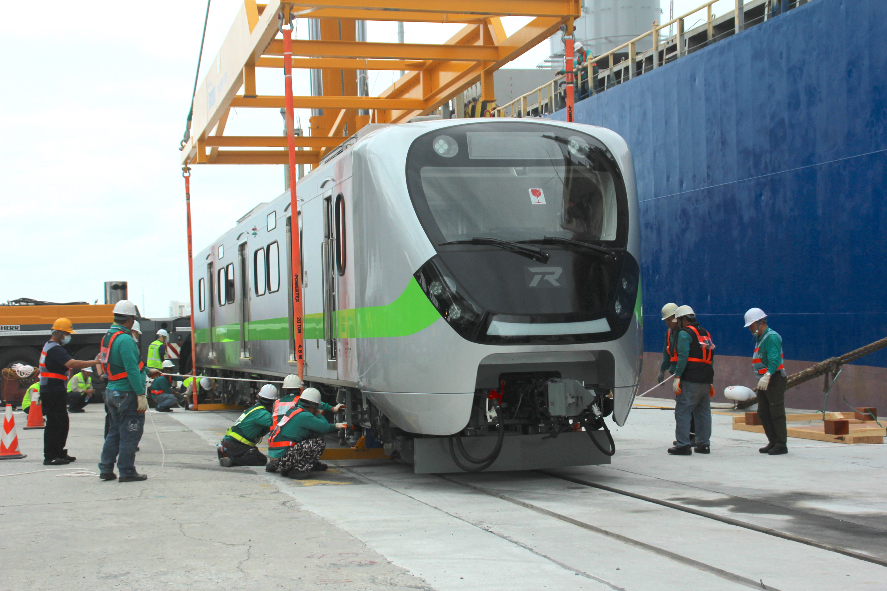 台鐵最美區間車亮相城際列車明年相見 花蓮 Emu900型 大紀元