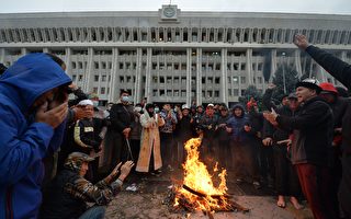 吉尔吉斯大选后爆骚乱 反对派解除总统职务