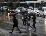 狂风暴雨加冰雹 极端天气袭击新州昆州