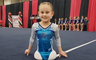 美8歲無腿女孩 克服萬難成一名體操運動員