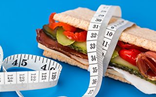 坚持锻炼吃健康食品两年半 澳女减138公斤