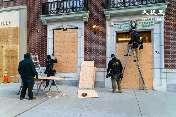 防选举后暴动 波士顿木板公司两天钉10商户