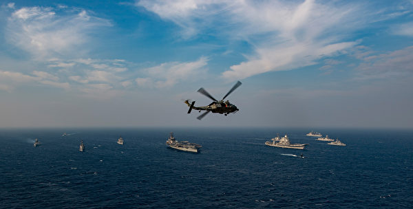 11月17日，美國、印度、日本和澳洲繼續在北阿拉伯海進行馬拉巴爾聯合演習。（美國海軍）