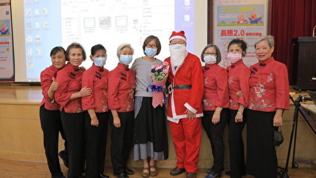 桃园医院康乃馨姊妹会举办15周周年庆祝活动。