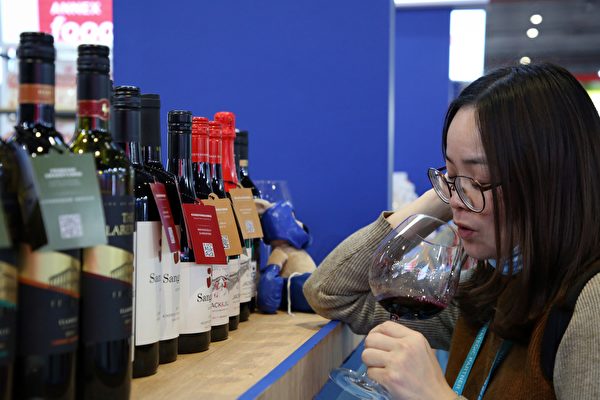 英国超市现伪造澳洲红酒专家 多自中国来 假酒 大纪元