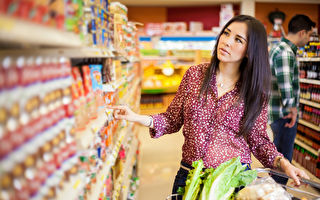 食品通胀居高不下 美国人改变购物习惯