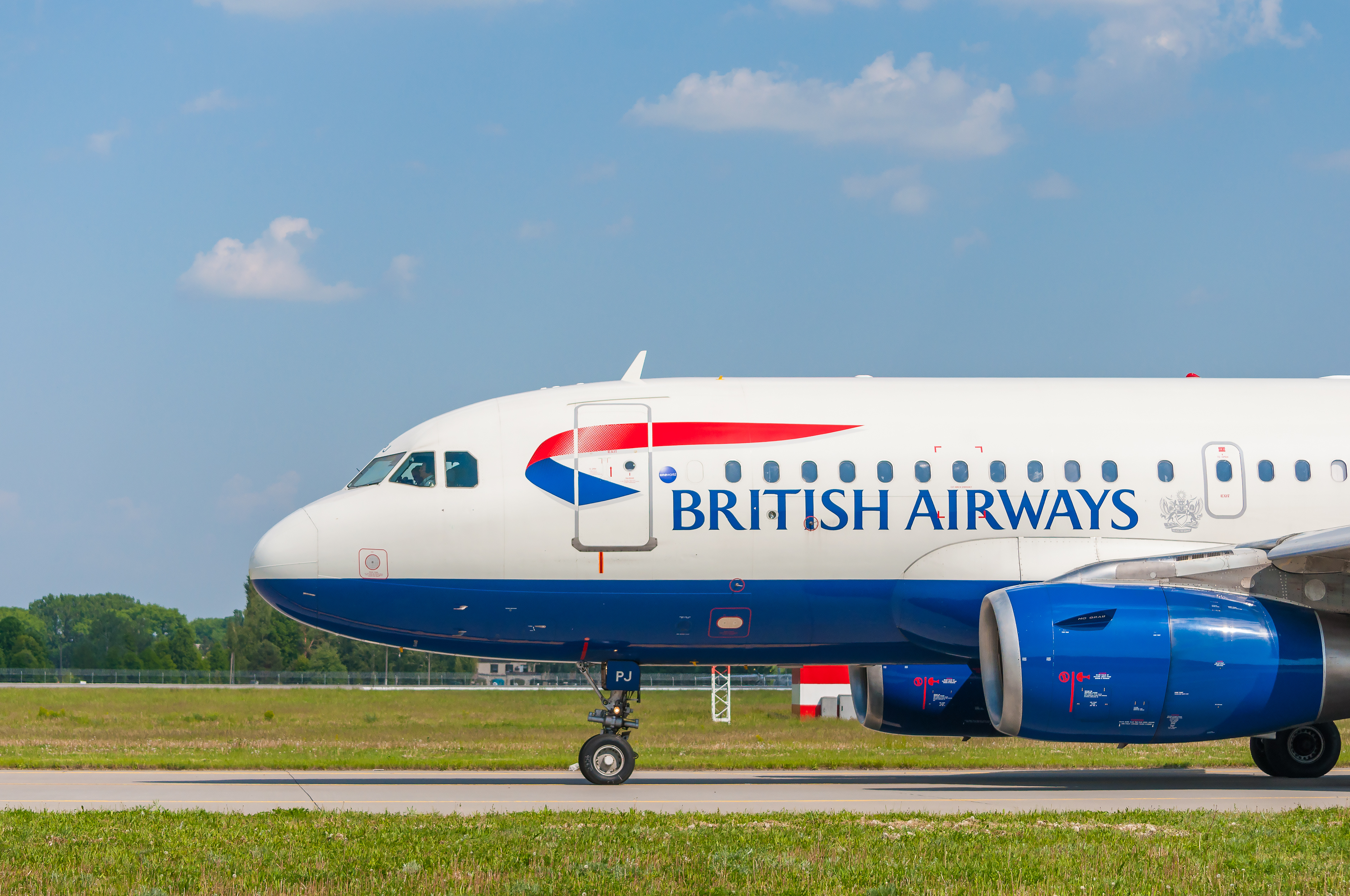 英國航空新規定,2021年8月31日之前預訂的機票,更改日期與目的地無需手續費。(圖/Shutterstock)