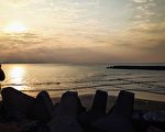 【视频】台湾高雄方块海奇景 全球罕见