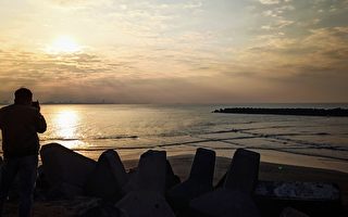 【视频】台湾高雄方块海奇景 全球罕见