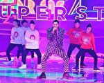 老蕭8度登《紅白》 著2021春夏男裝華麗開場