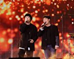 为攻蛋宣传 周华健扮MIB潜入五月天演唱会