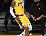 NBA湖人三分弹雨强袭 雄鹿称臣
