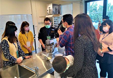 「合勤共生宅-烏日館」6樓研習所提供烘焙課程。