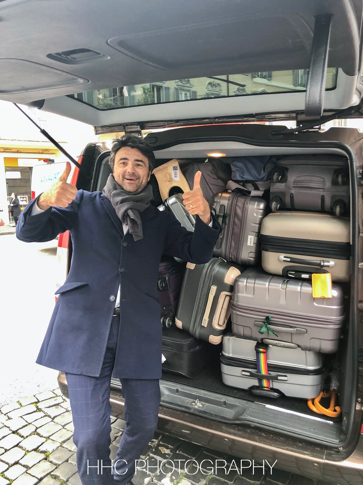帥哥司機Roberto。（圖片/周海倫提供）