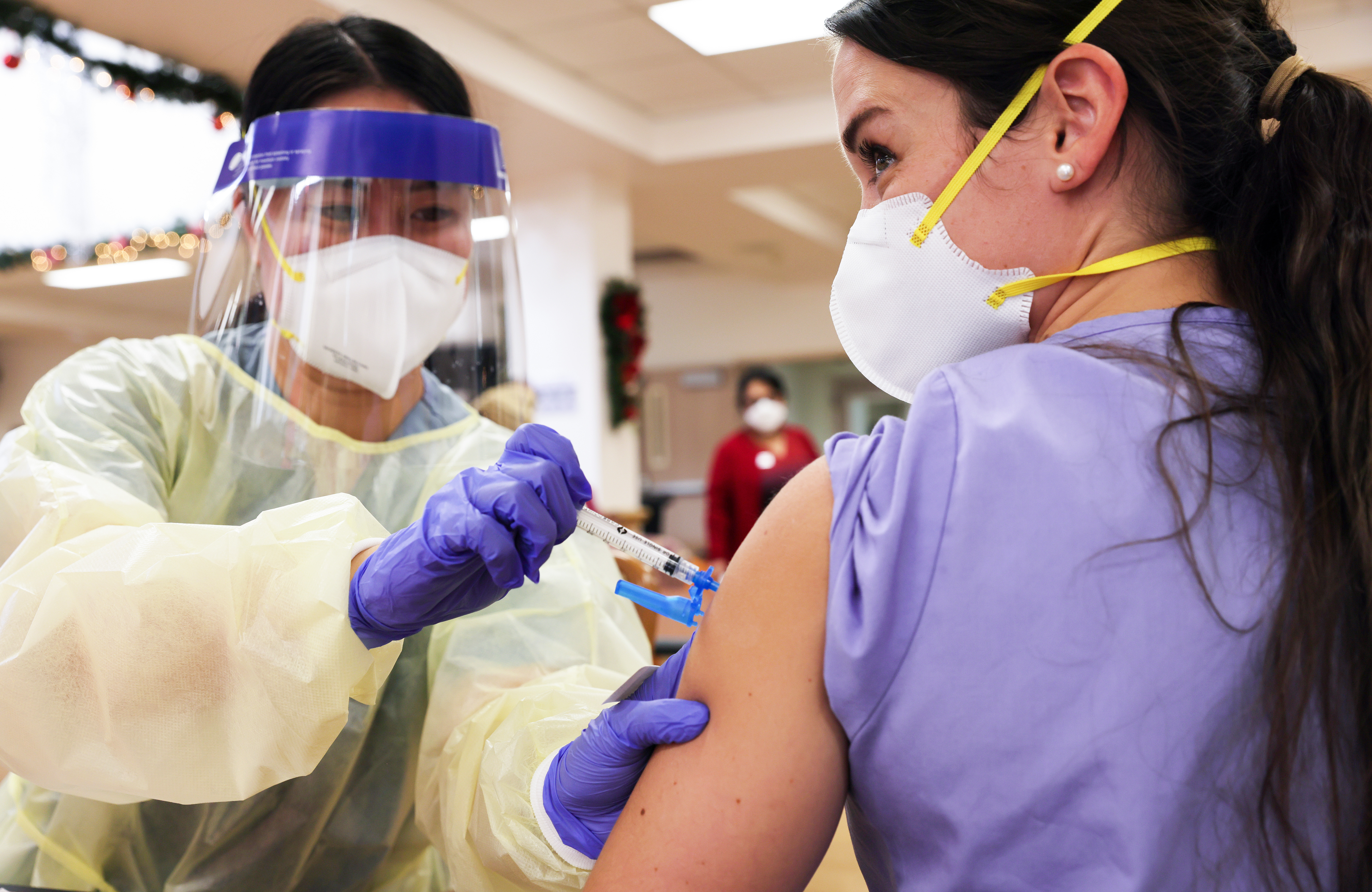担心中共疫苗副作用 马林县部分医护人员拒接种