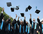 分析：大學畢業可能導致焦慮和抑鬱的因素