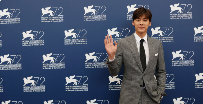 因嫖娼风波消失3年 李易峰被强制执行近5千万