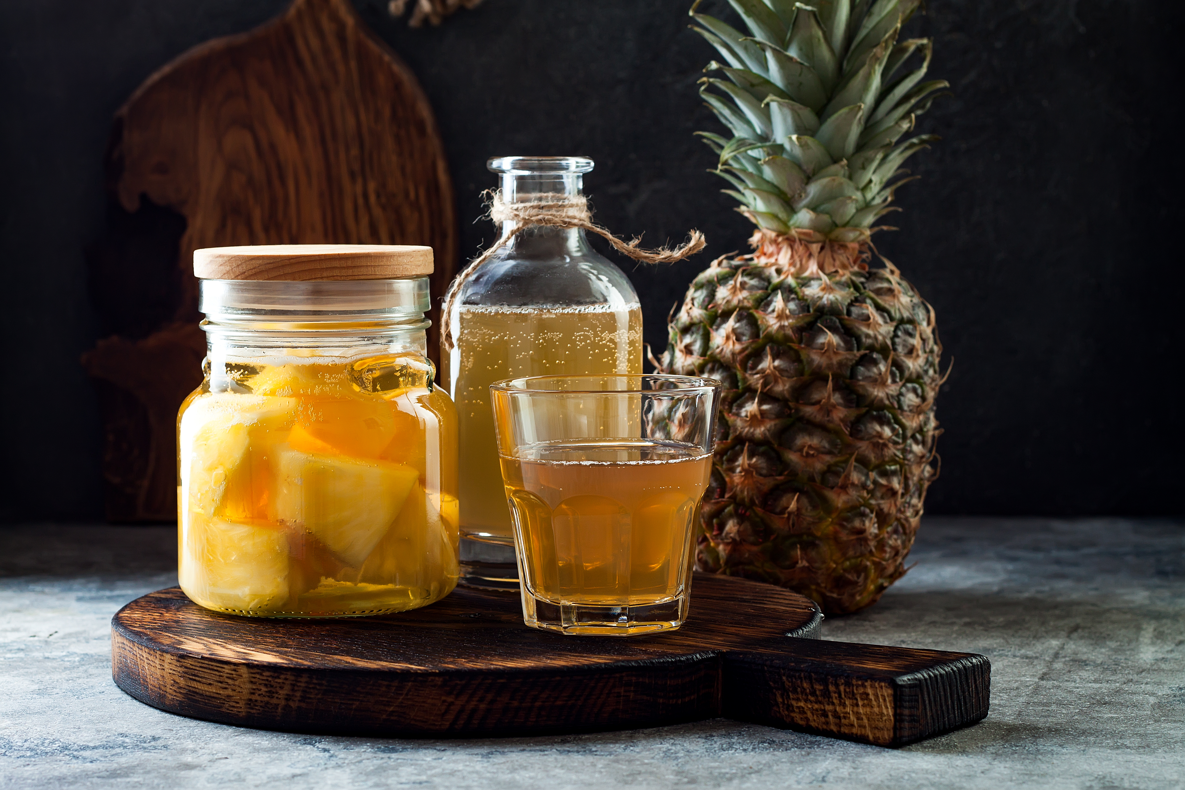 鳳梨發酵釀製而成的墨西哥特帕切。(圖/shutterstock)