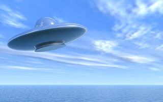 美战舰被一群UFO围住 国防部确认视频真实