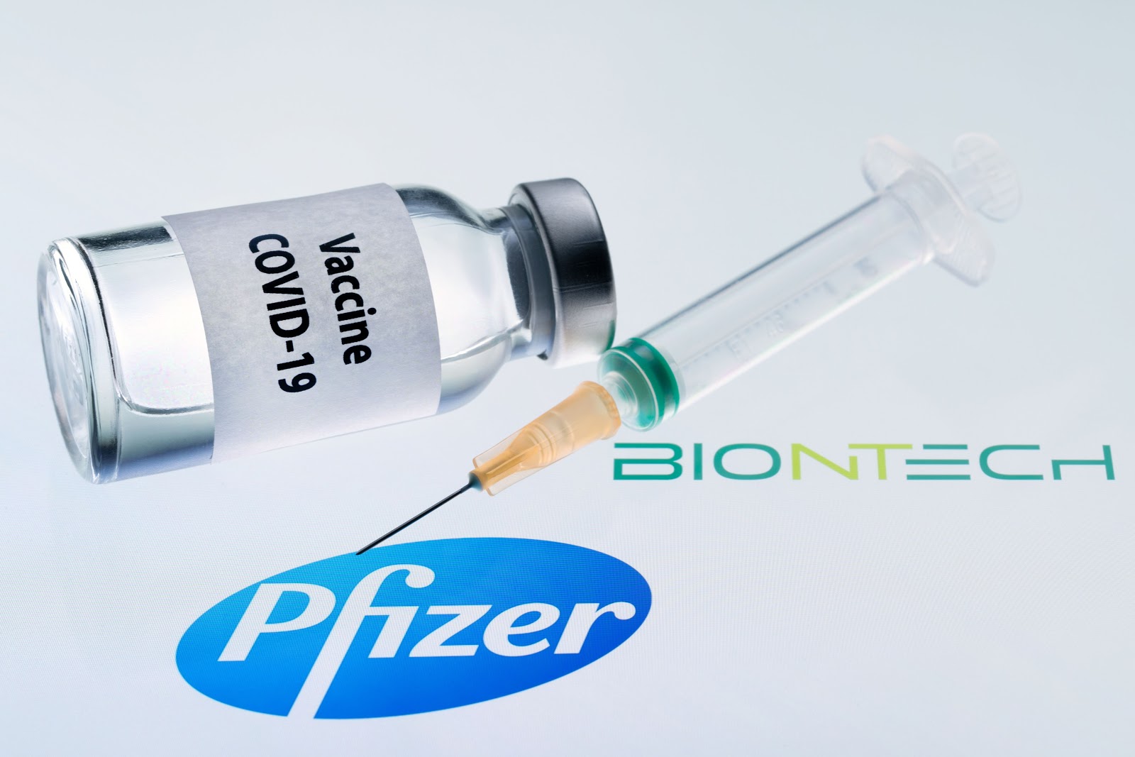 图为2020年11月23日拍摄的辉瑞（Pfizer）疫苗。(JOEL SAGET/AFP via Getty Images)