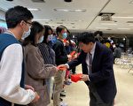 疫情无法返国 海大校长勉境外生有牛的精神